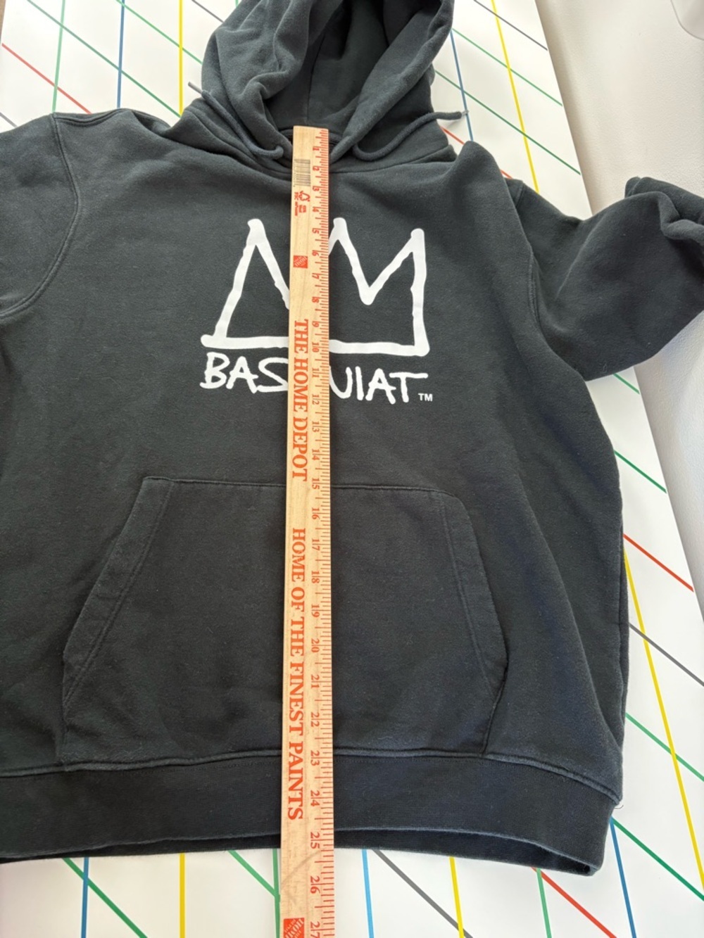 GAP Black Hoodie with White Basquiat Crown Graphic size Medium in EUC streetwear - Picture 9 of 10